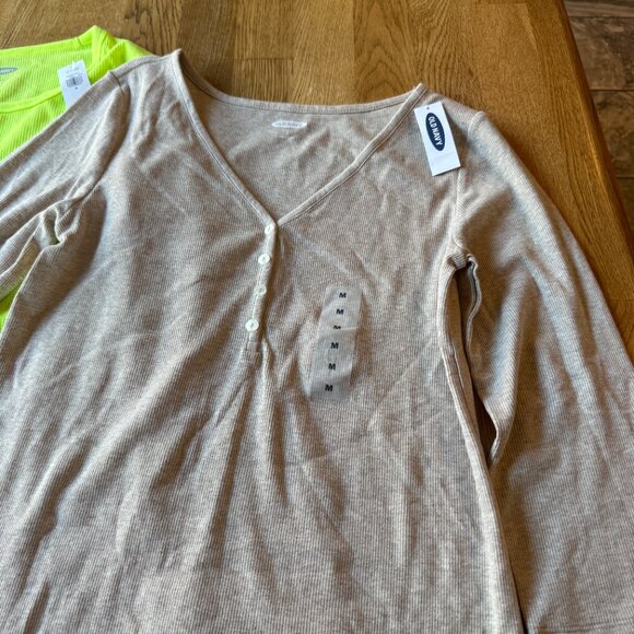 Old Navy Thermal Top Oatmeal Long Sleeve Size Medium NWT - Picture 2 of 8